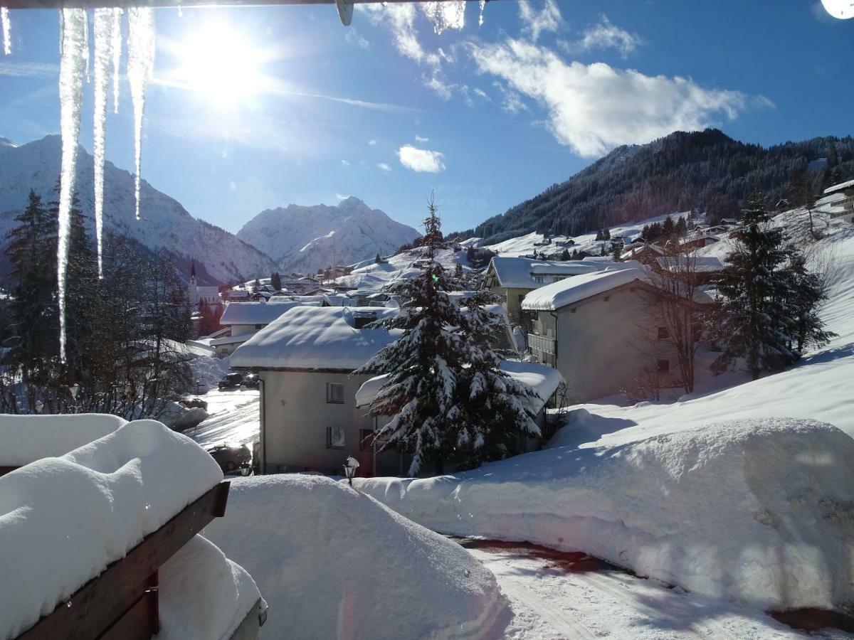 Der Berghof Lejlighedshotel Hirschegg  Eksteriør billede